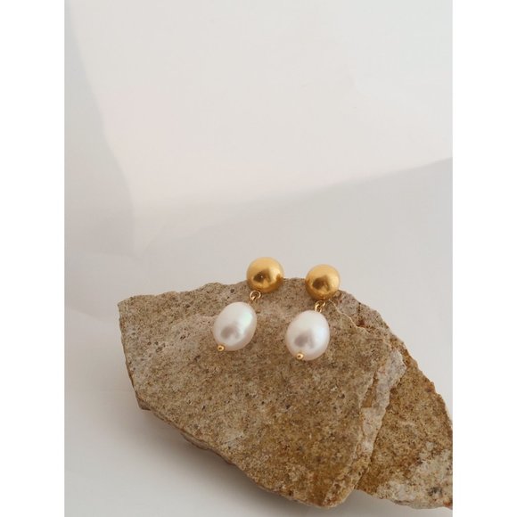 NEW 18K Gold Plated Freshwater Pearl Drop Earrings - Picture 6 of 10